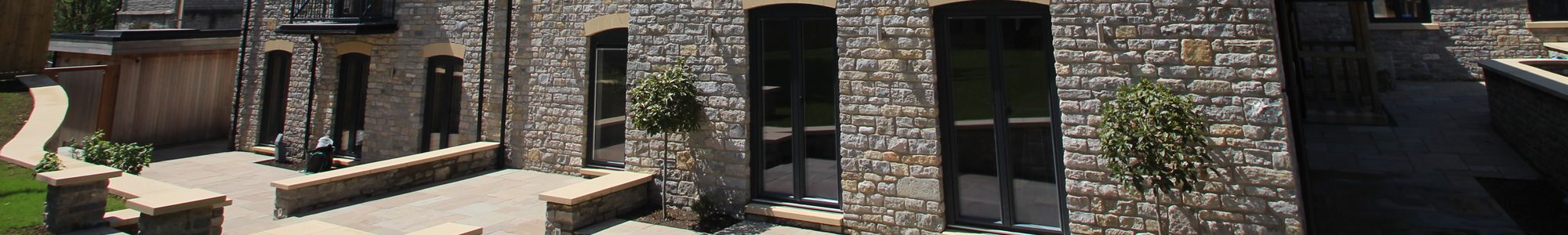 banner-coach-house